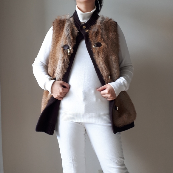 MICHAEL KORS FAUX FUR VEST - Picture 2 of 10